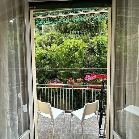 Stanza * Genova